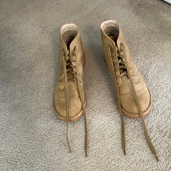 American Eagle Outfitters Shoes - American eagle short boot